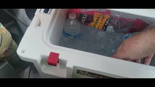 moosjaw cooler  product review. Moosejaw Ice Fort