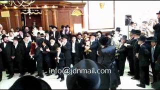 Hachnosas Sefer Torah In Vien Beis Medrash In Boro Park  Sivan 5772