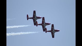 Canadian Snowbirds peel off in formation