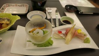 夕食（会席料理）：《これが1泊4,650円？ 豪華な夕食 》日本の名湯 金太郎温泉【富山県】(20210626撮影)