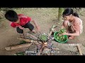 男孩和小雪在家生活日常，大米飯配上院里野菜就是一頓飯 荒野求生 荒野独居 求生挑战 生存挑战 荒野