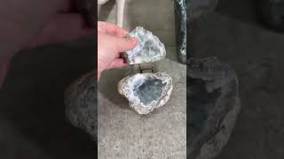 ✡墨西哥星空藍軟糖玉髓晶洞超級閃與螢光光效 (Flower Spirit Geode)