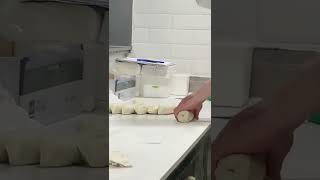 一碗彈牙手工拉麵的誕生 The Birth Of Al Dente Hand-pulled Noodles #shorts