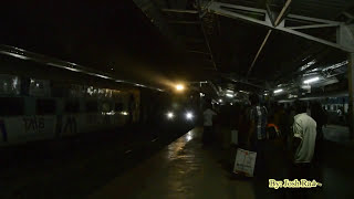 Tuticorin - Mysore Express Arriving at Madurai Junction (Indian Railways)