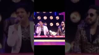 Zara Si Dil Mein De Jagah Tu KK live song/ Saregamapa live performance KK \ #shots, #kk