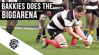 Bakkies Botha does the Biggarena and hits the post!