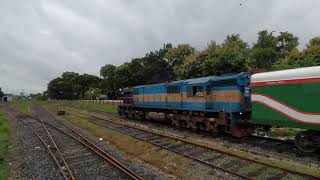 Chilahati bound Titumir Express left from Rajshahi. Powered by: WDM3D 6550.