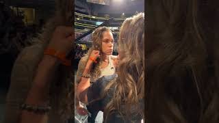 Encarada intensa entre #JuliannaPeña e #AmandaNunes! #UFC277