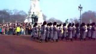 Christmas Changing of the Guards -- QUICK TIME!