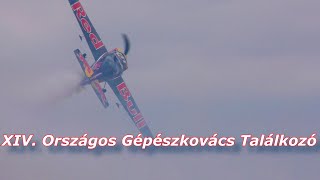 Besenyei Péter műrepülése a XIV. Országos Gépészkovács Találkozón.