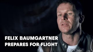 Felix Baumgartner prepares for flight - Red Bull Stratos