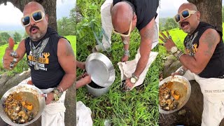 बॉडीबिल्डरने crabcurry masala rice गांवके खेतमें 5kg ब्लैक केकड़ा बढ़ियासी रेसिपी के साथ बनाके खाया✅