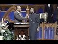 Bishop Marvin Winans & Donnie McClurkin *TAG-TEAM*  - Lamb Of God (Hymn Medley)