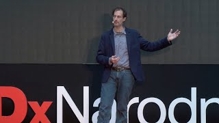 Solutions journalism - The Power of the Positive | Jeremy Drucker | TEDxNárodní