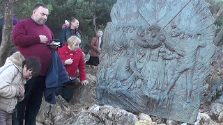 ХРЕСНА ДОРОГА В МЕДЖУГОР'Ї ( IN THE WAY OF THE CROSS MEDJUGORJE)