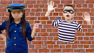 Emma Pretend Play Police Catching Magic Thief Jump Through Wall | Funny Cop Jail Story for Kids