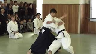 Ito Sensei performs at the Kagami Biraki Enbu at the Yoshinkan Aikido honbu dojo in Ochiai, Tokyo.