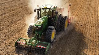 Semi d'un john deere avec combiné kuhn avec tasse avant [SARL LES PETITES LOUVIERES]