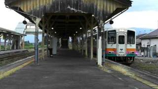 フラワー長井線　今泉駅発車