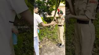 ഞാൻ പോലീസാ പോലീസ് | police prank | palli |