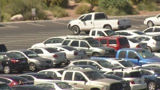 UNLV students have tough time finding parking