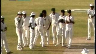 Pakistan v Australia Australasia Cup Final Sharjah 1990: Wasim Akram hatrick
