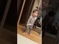 혼자 옷입는 아기 ㅋㅋㅋㅋㅋ baby 아기 shorts 너무귀엽지