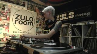 Sonia Vega (Zulo Room)