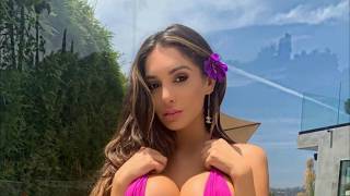 Super Model Lyna Perez viral photo