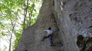 探り探りでモタモタ 甲府幕岩 クライミング　オンリーワン　5.11d/12a