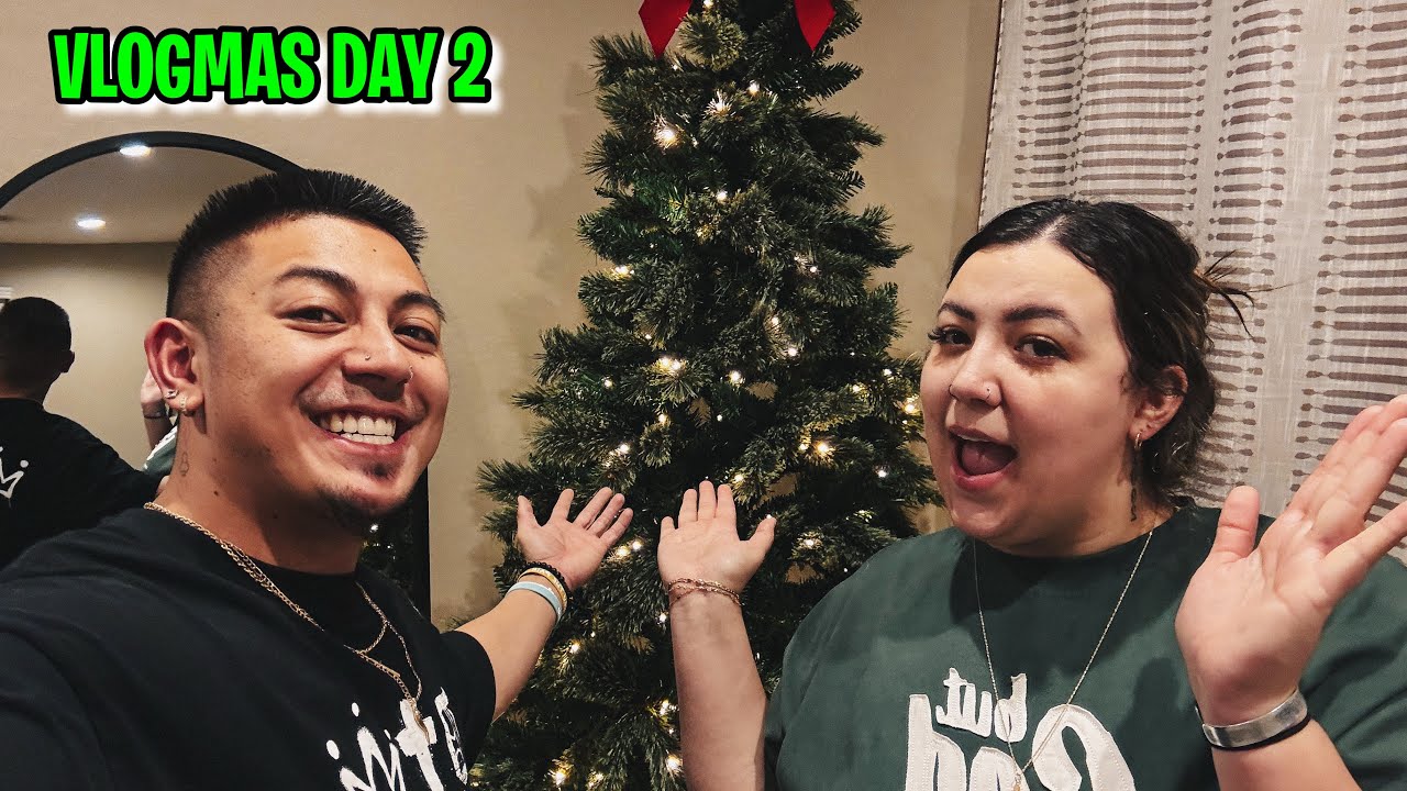 Vlogmas Day 2 Decorating Our House рџџўрџћ Youtube