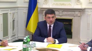 Володимир Гройсман вимагає прискорити темпи ремонту українських доріг