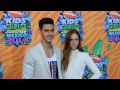 ALEX SPEITZER y MINI WEST photocall Alfombra Naranja #KCAMEXICO Kids Choice Awards México 2014