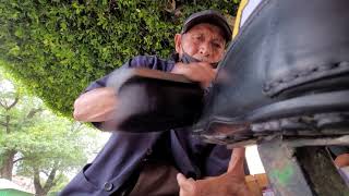 $1 STREET SHOE SHINE by 84 yr old Jose on Black Loafers in Querétaro, Mexico 🇲🇽 (Unintentional ASMR)