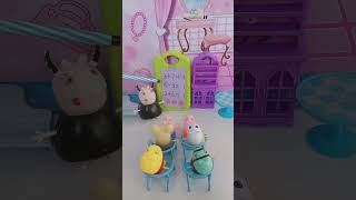 #猪小妹| Peppa Pig#佩奇猪汪汪隊#鯊魚寶寶#佩佩猪  佩琪乔治他们在做什么呢