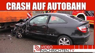 Mercedes kracht ungebremst in Autobahnbaustelle | Nachrichten | VideonachrichtenTV