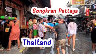 พาฝรั่งเล่นน้ำสงกรานต์พัทยา Songkran in Pattaya Thailand