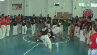 Roda De Capoeira na Europa e Marrocos Grupo Muzenza Professor Mola.wmv