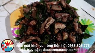 Hướng dẫn dùng lá mắc mật khô với món thịt lợn chao mắc mật