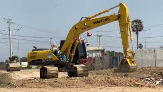 SUMITOMO SH 210 excavator