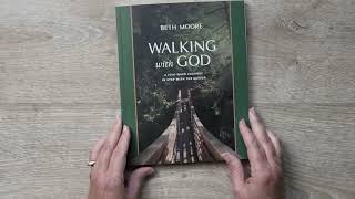 Walking with God | A Five-Week Journey in Step with the Savior | Beth Moore