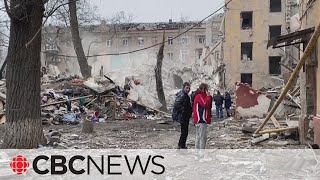 Ukrainian officials say 3 dead, 20 wounded in Russian strike on Kramatorsk