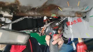 【SG老車日記】SPACE GEAR│想不到這車竟然有內藏的第二水箱 ! ?│底盤橡膠零件老化更換