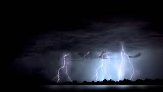 Relaxing rain sounds and thunder sounds insomnia for sleeping