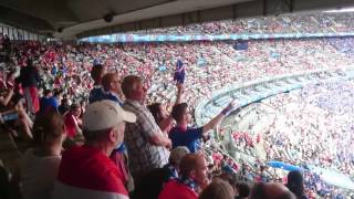 Ferðalok sung by Iceland fans in Paris