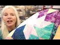 I LOVE THESE COLORS!! FABULOUS MILKY WAY QUILT!