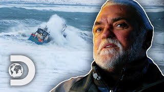 "Cursed" Island Throws Summer Bay Around In Rough Water | Deadliest Catch