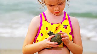 A girl found a grenade on the beach