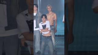 Abs Bulge Lee Taeyong Kim Jungwoo NCT 127 Hot #abs #leetaeyong #kimjungwoo #nct #nct127 #abstaeyong