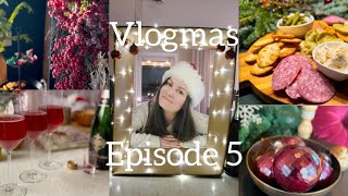 Pre Christmas girls party. Ginger cookies decorating. Festive vlog. #vlogmas